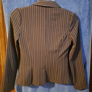 2 peice brown & pink pinstriped business suit by Speechless size 5